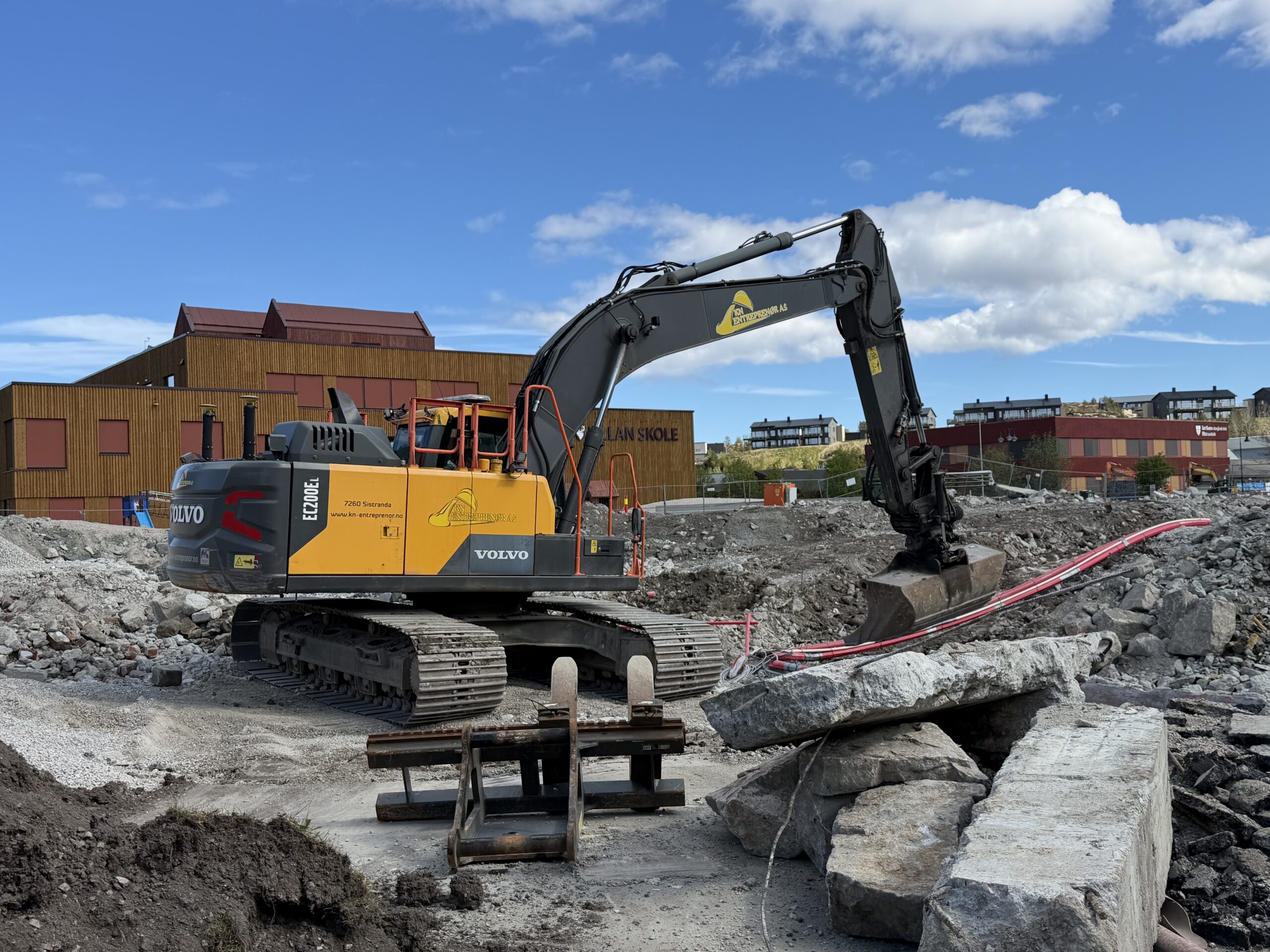 Uteområdet ved Nye Fillan Skole begynner å ta form