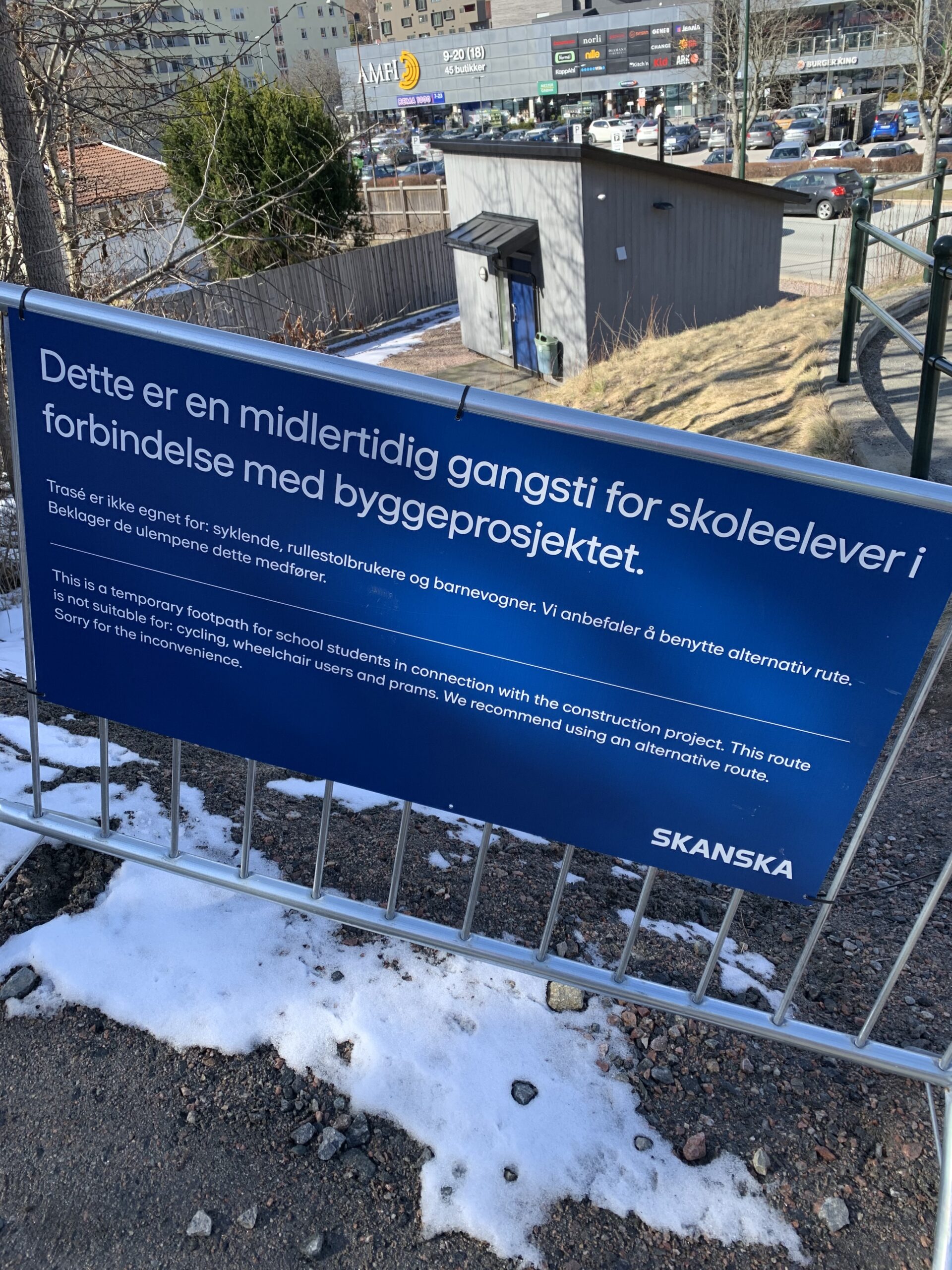 Midlertidig gangsti for elever i byggeperioden